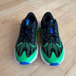 NEW boys Under Armour Scramjet Hypersonic sneakers blue green size 5